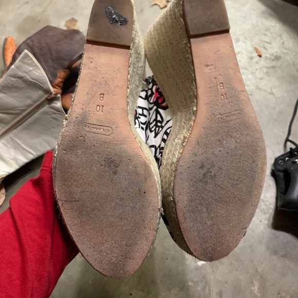 Coach Sandle - Picture 2 of 4